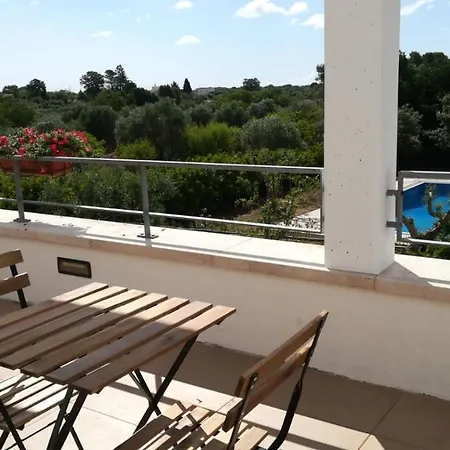 Charme Natural Bed & Breakfast 4*