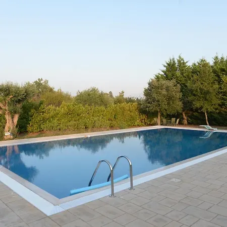 Charme Natural Bed & Breakfast 4*